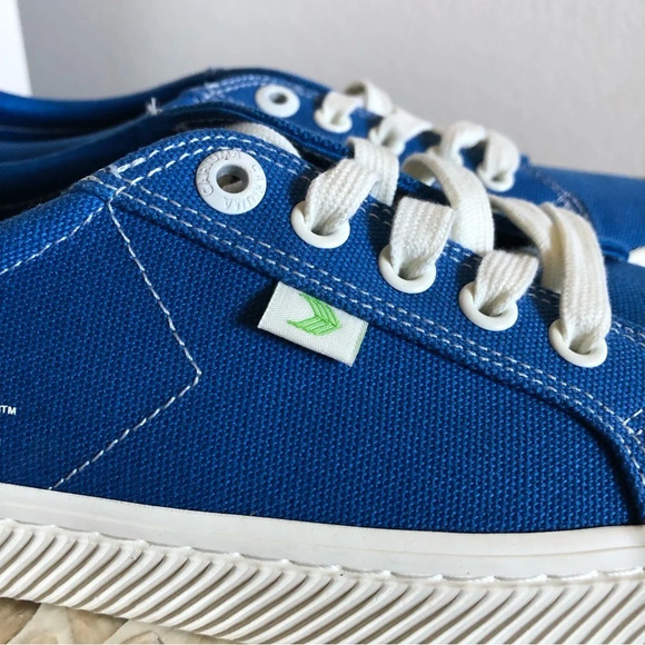 NWT Cariuma x Pantone Blue Sneakers 7 - Picture 5 of 10